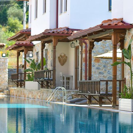 Okapi Suites Ula 外观 照片