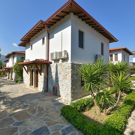 Okapi Suites Ula 外观 照片