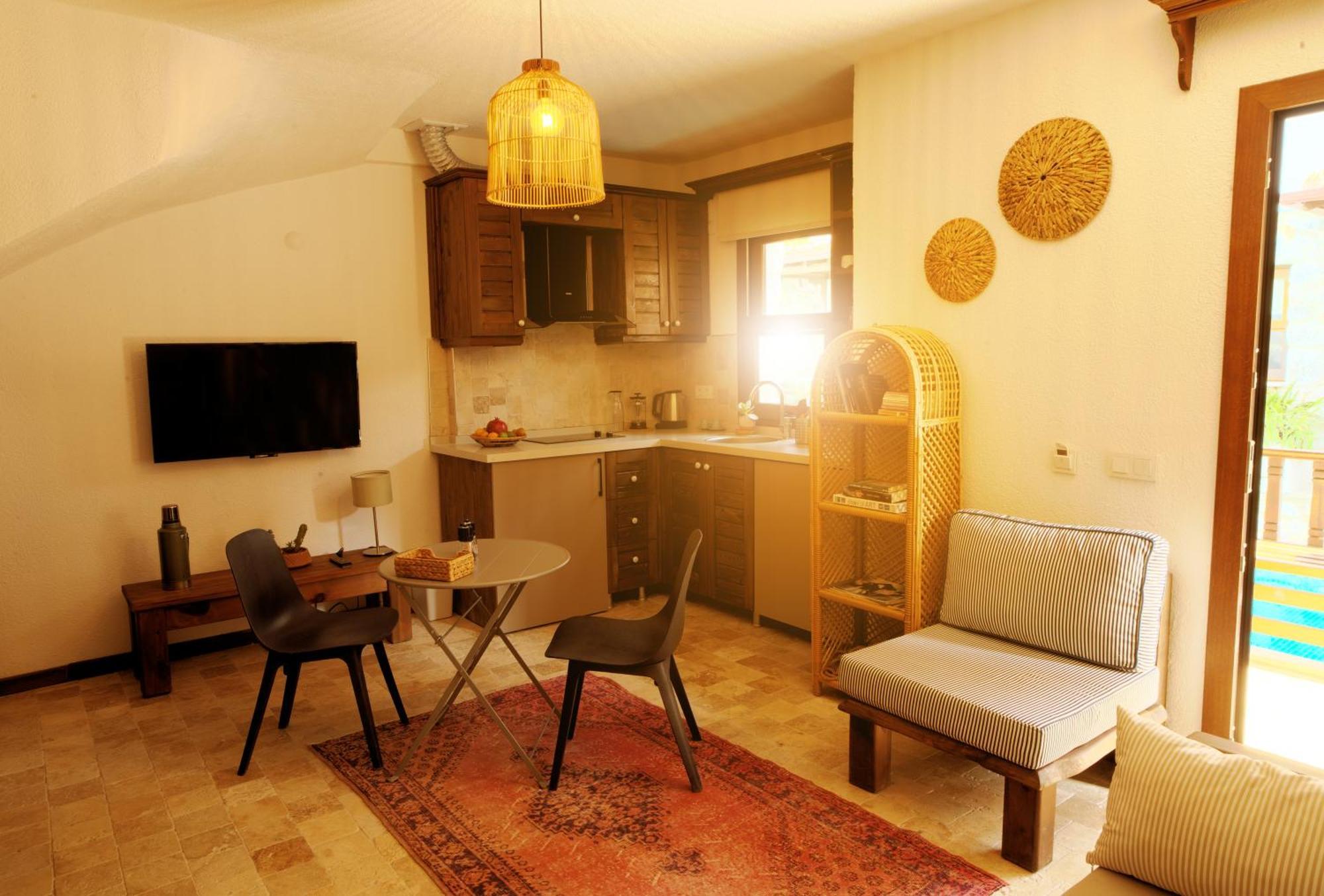 Okapi Suites Ula 外观 照片